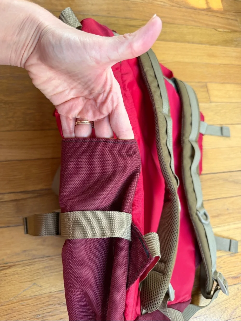 Topo designs two toned red rover pack classic - Picture 6 of 9